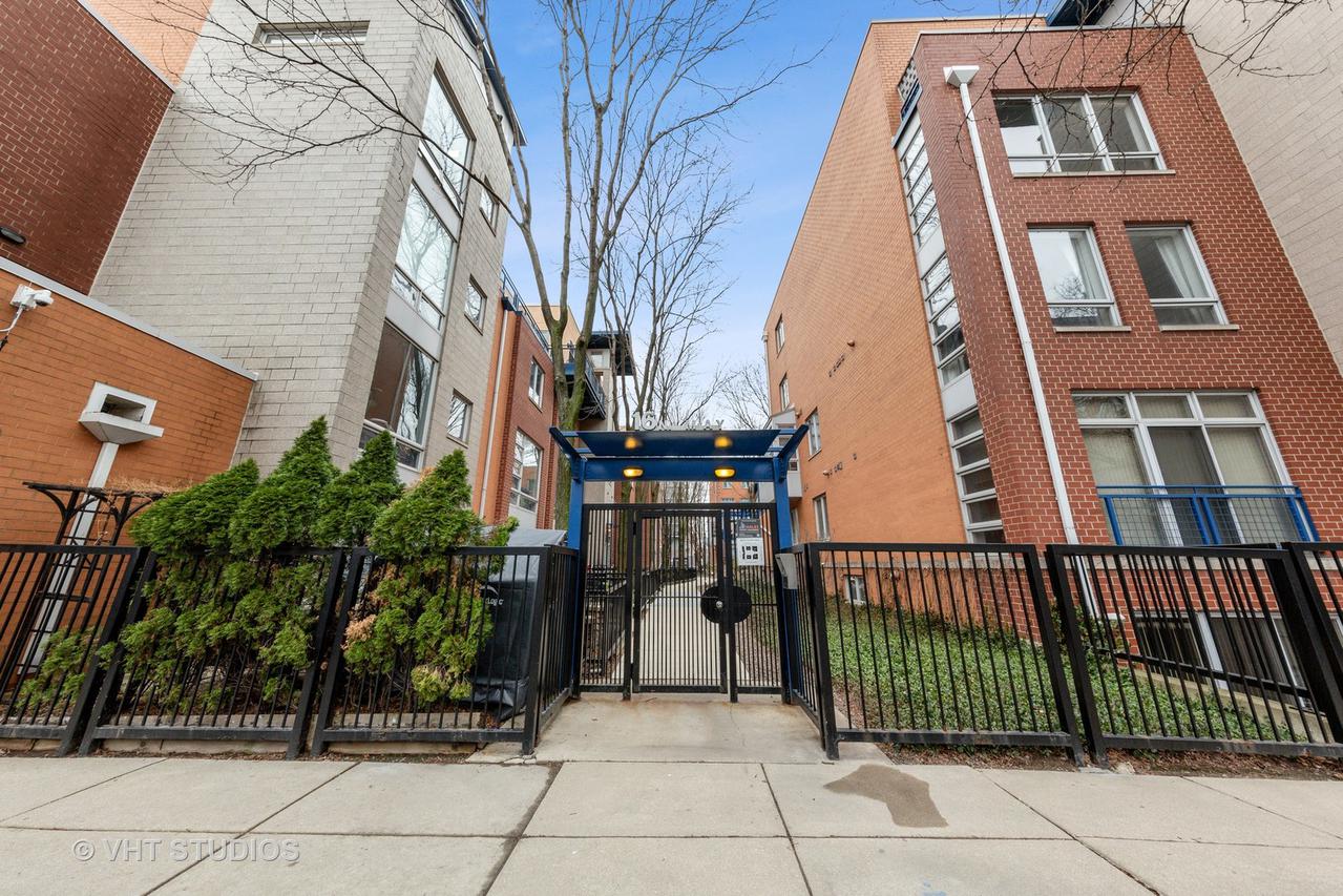 16 N May St. #511, Chicago, IL 60607
