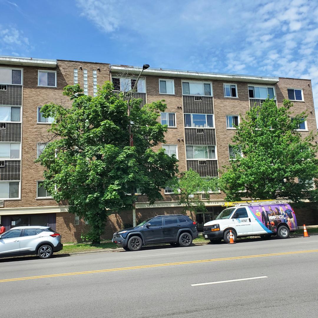7120 N Sheridan Rd. #405, Chicago, IL 60626
