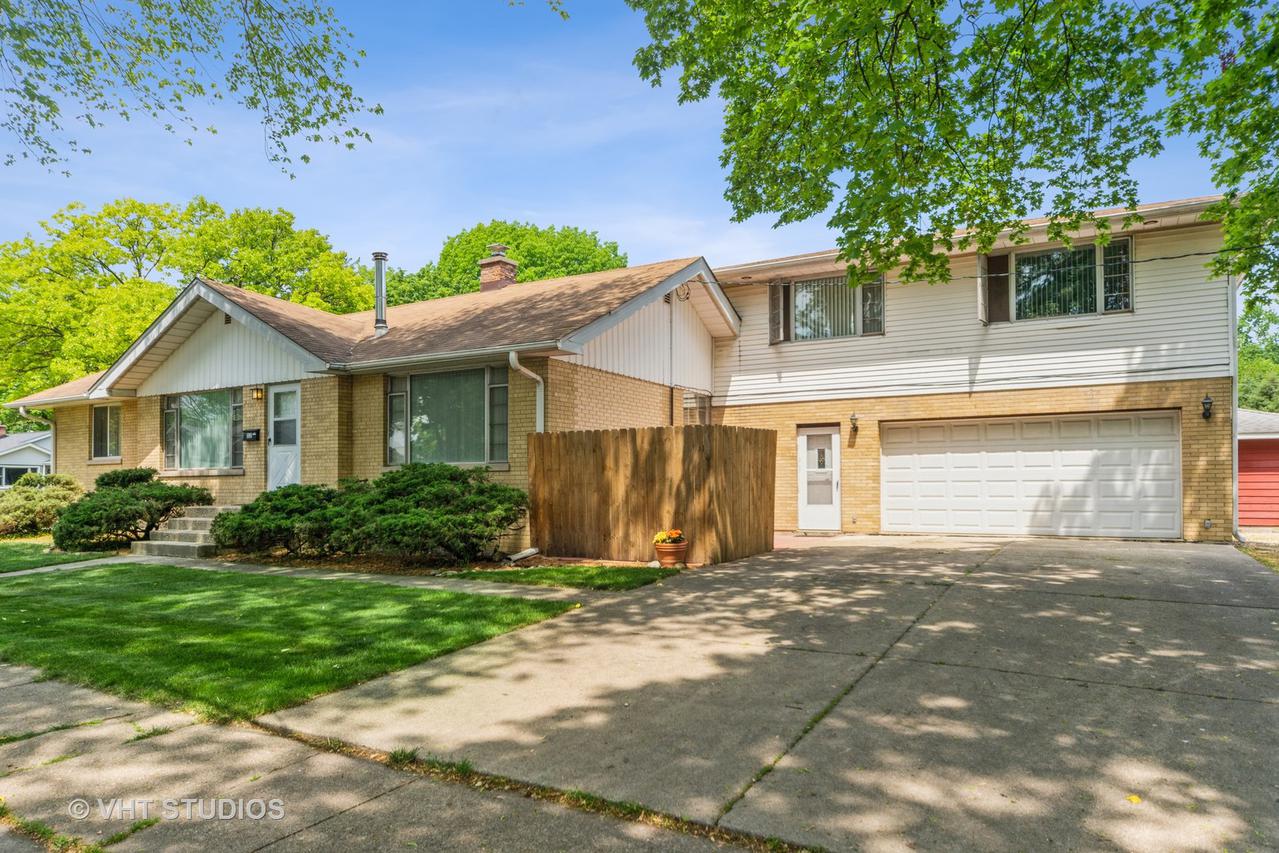 112 W Vermont St., Villa Park, IL 60181