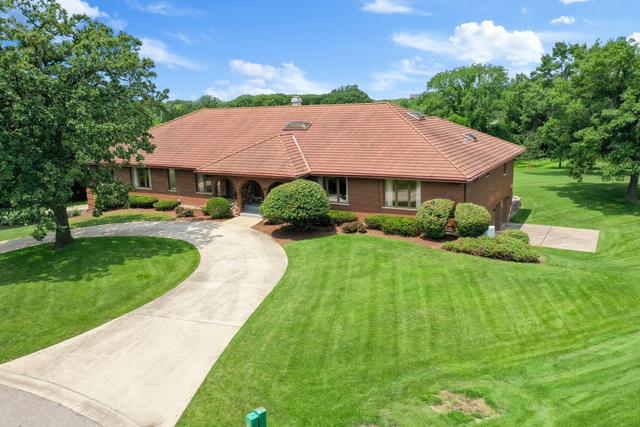 608 Mallard Ln., Oak Brook, IL 60523