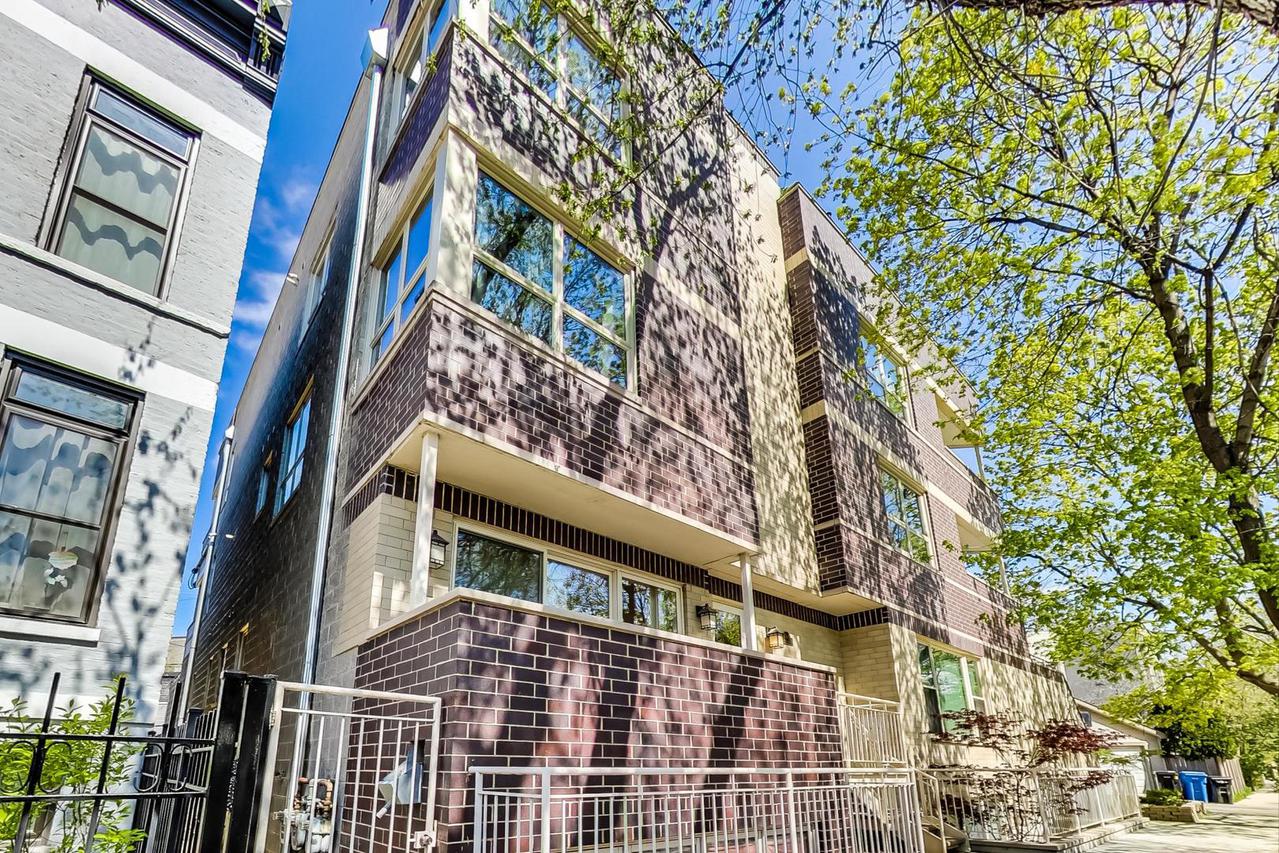 1937 N Wilmot Ave. #1N, Chicago, IL 60647