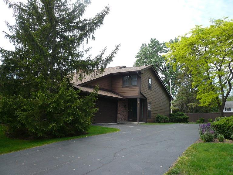 916 Indian Boundary Dr., Westmont, IL 60559