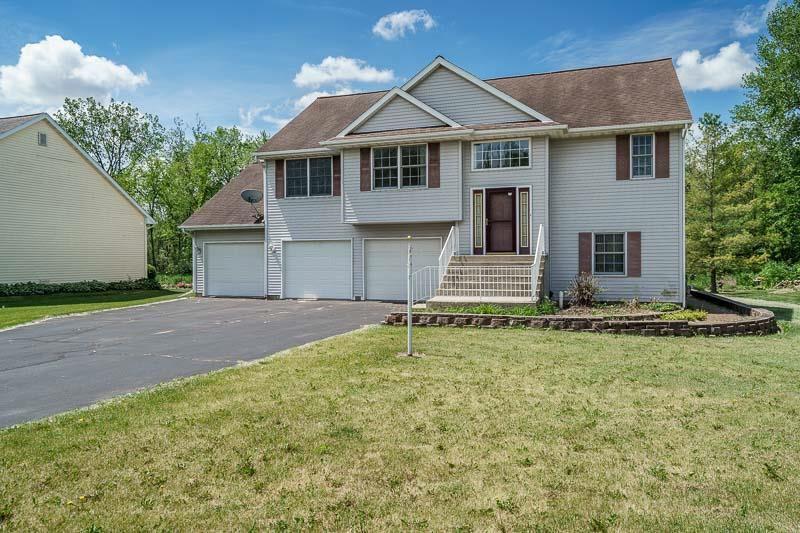 623 Genoa St., Cherry Valley, IL 61016