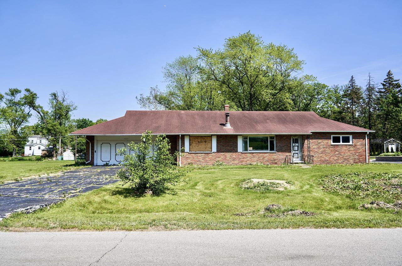 5821 S Edgewood Ln., La Grange Highlands, IL 60525