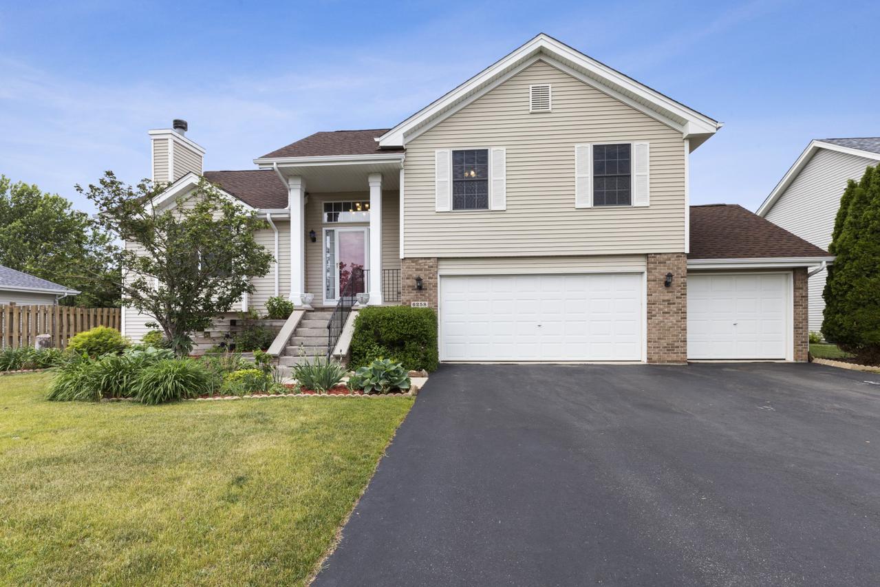 6258 Whitman Pkwy., Machesney Park, IL 61115