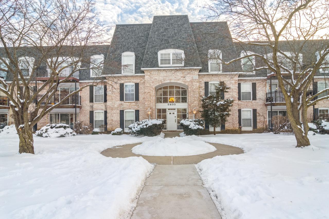 5000 Carriageway Dr. #P23, Rolling Meadows, IL 60008