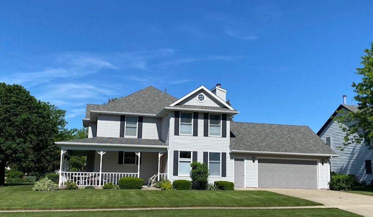 1401 Carrie Ave., Rochelle, IL 61068