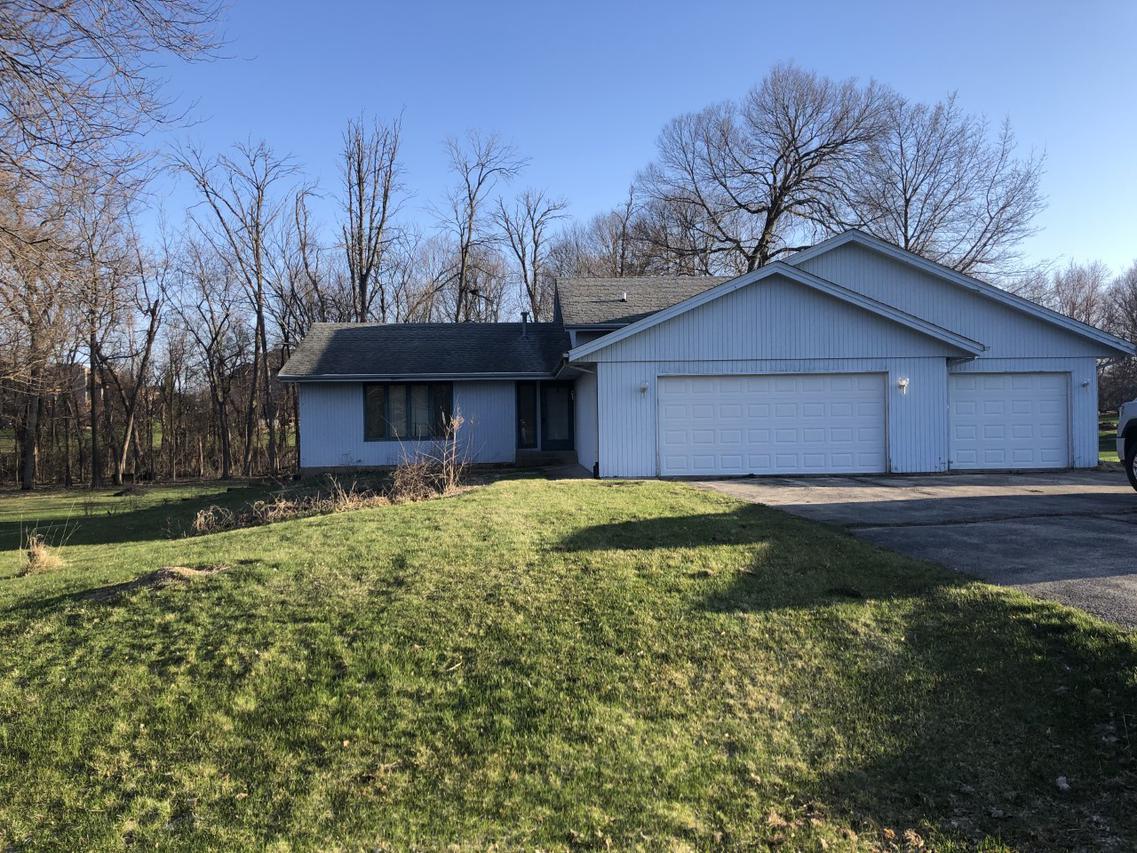 9745 Cinnabar Dr., Roscoe, IL 61073