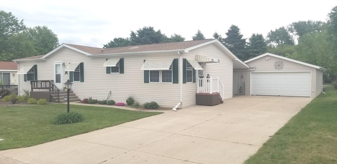 8685 Dutch Elm Ct., Roscoe, IL 61073