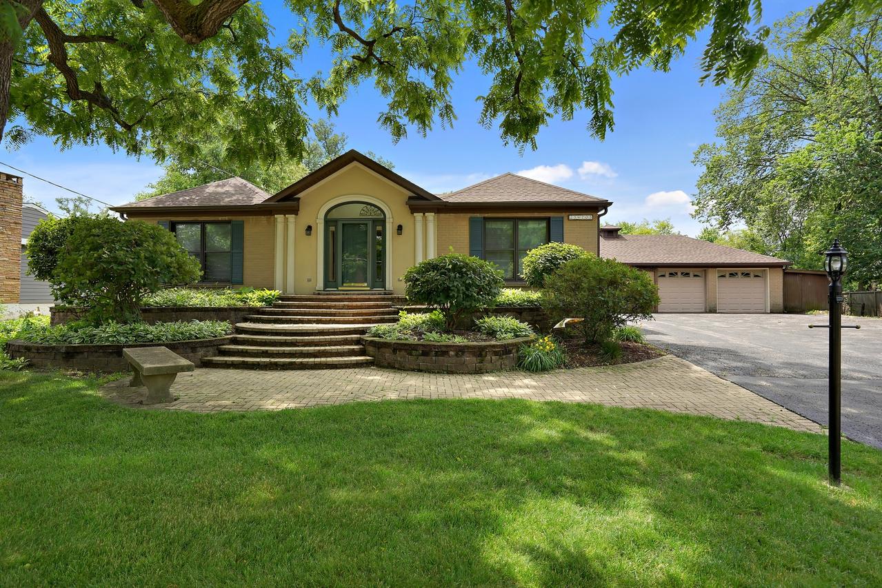 25W705 Jewell Rd., Wheaton, IL 60187