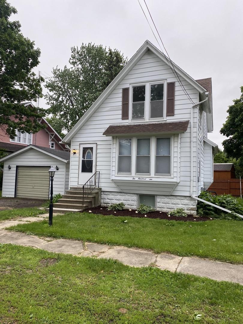 209 Oak St., Earlville, IL 60518