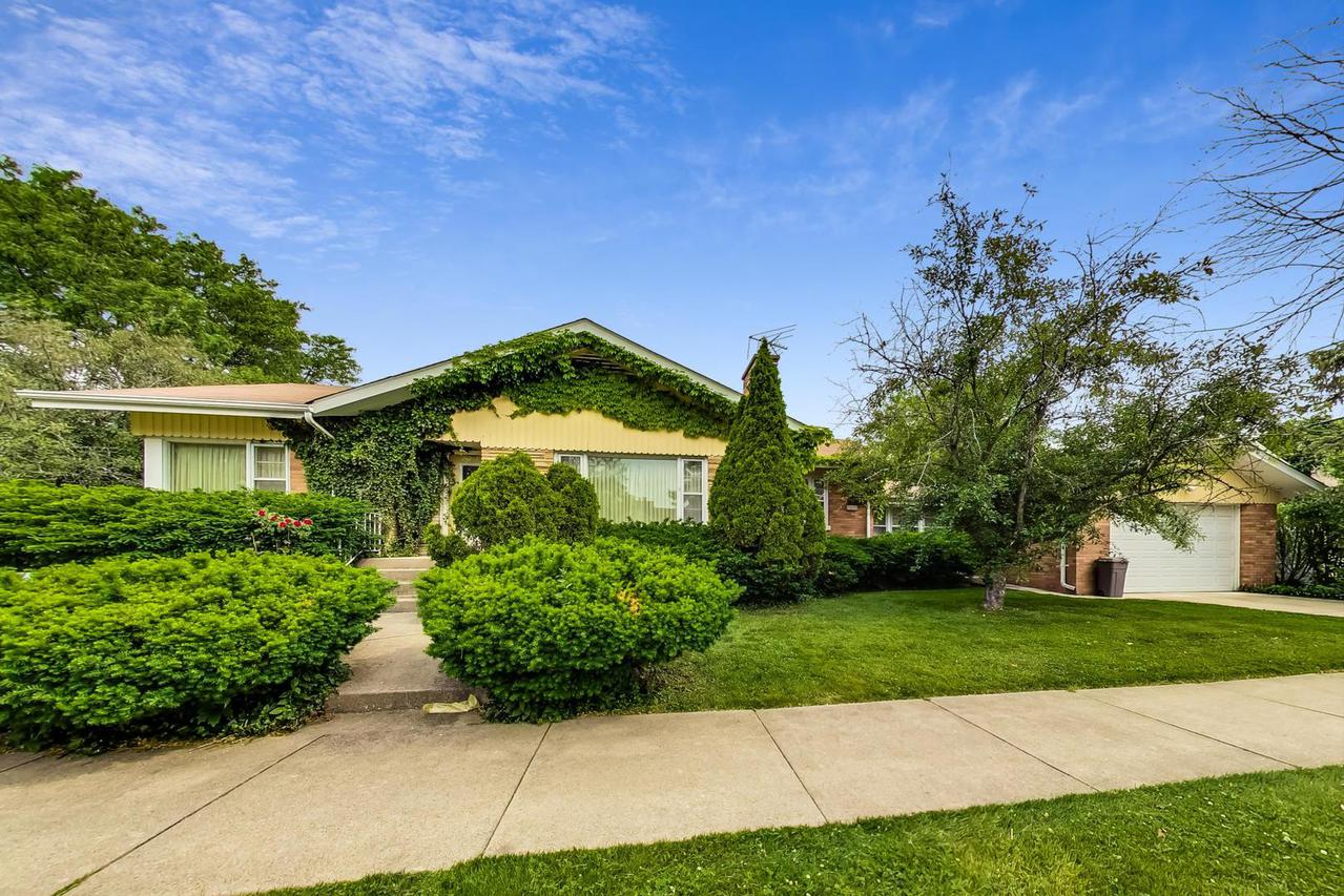 545 S Catherine Ave., La Grange, IL 60525