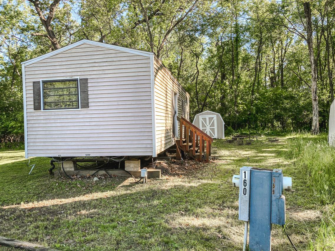 17-160 Woodhaven Lakes, Sublette, IL 61367