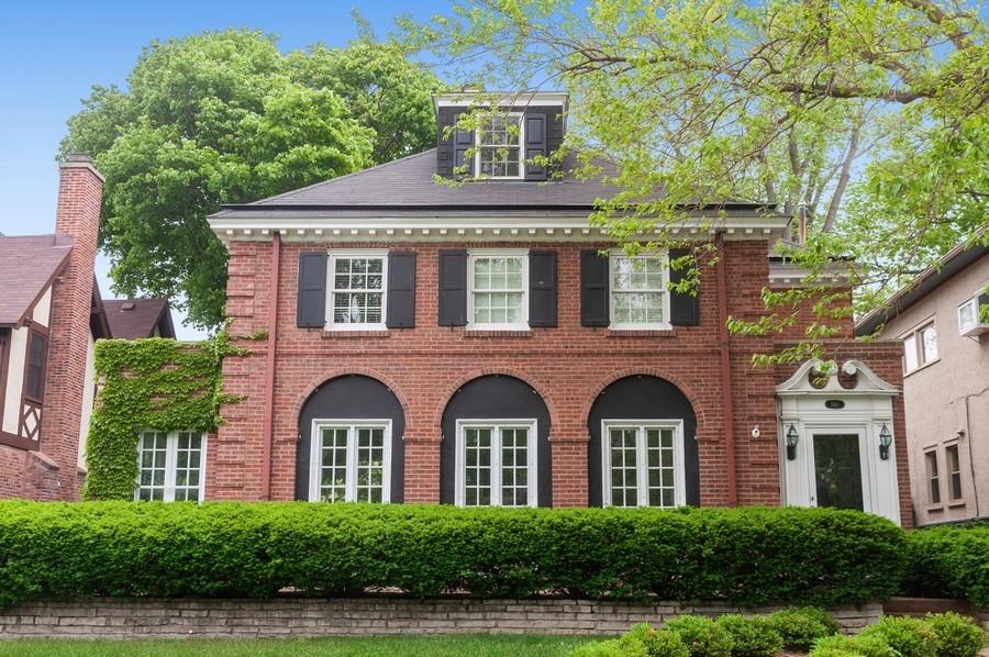 940 Sheridan Rd., Wilmette, IL 60091