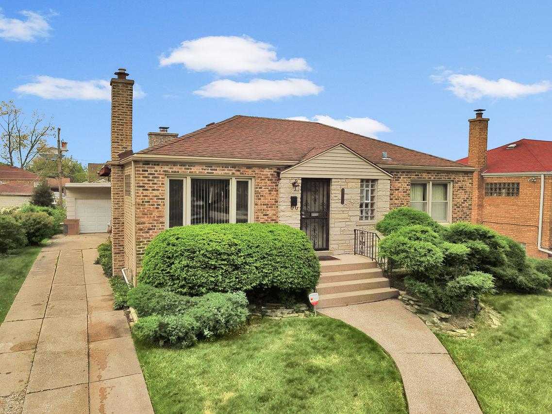2332 S 21st Ave., Broadview, IL 60155