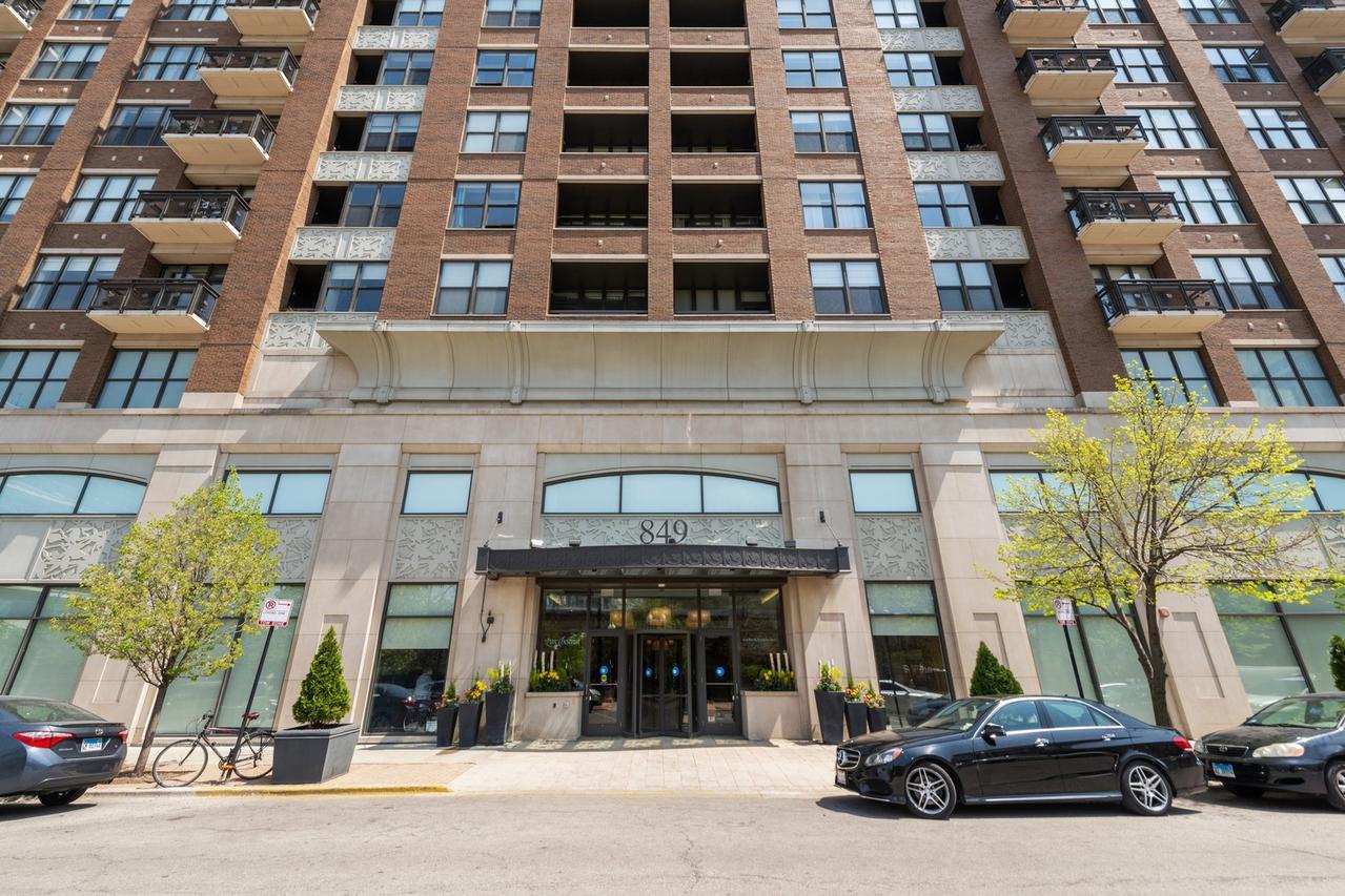 849 N Franklin St. #1609, Chicago, IL 60610