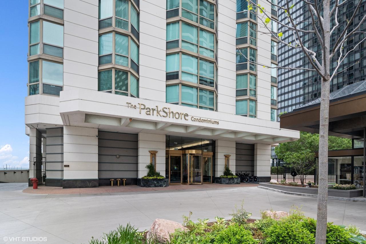 195 N Harbor Dr. #4306, Chicago, IL 60601