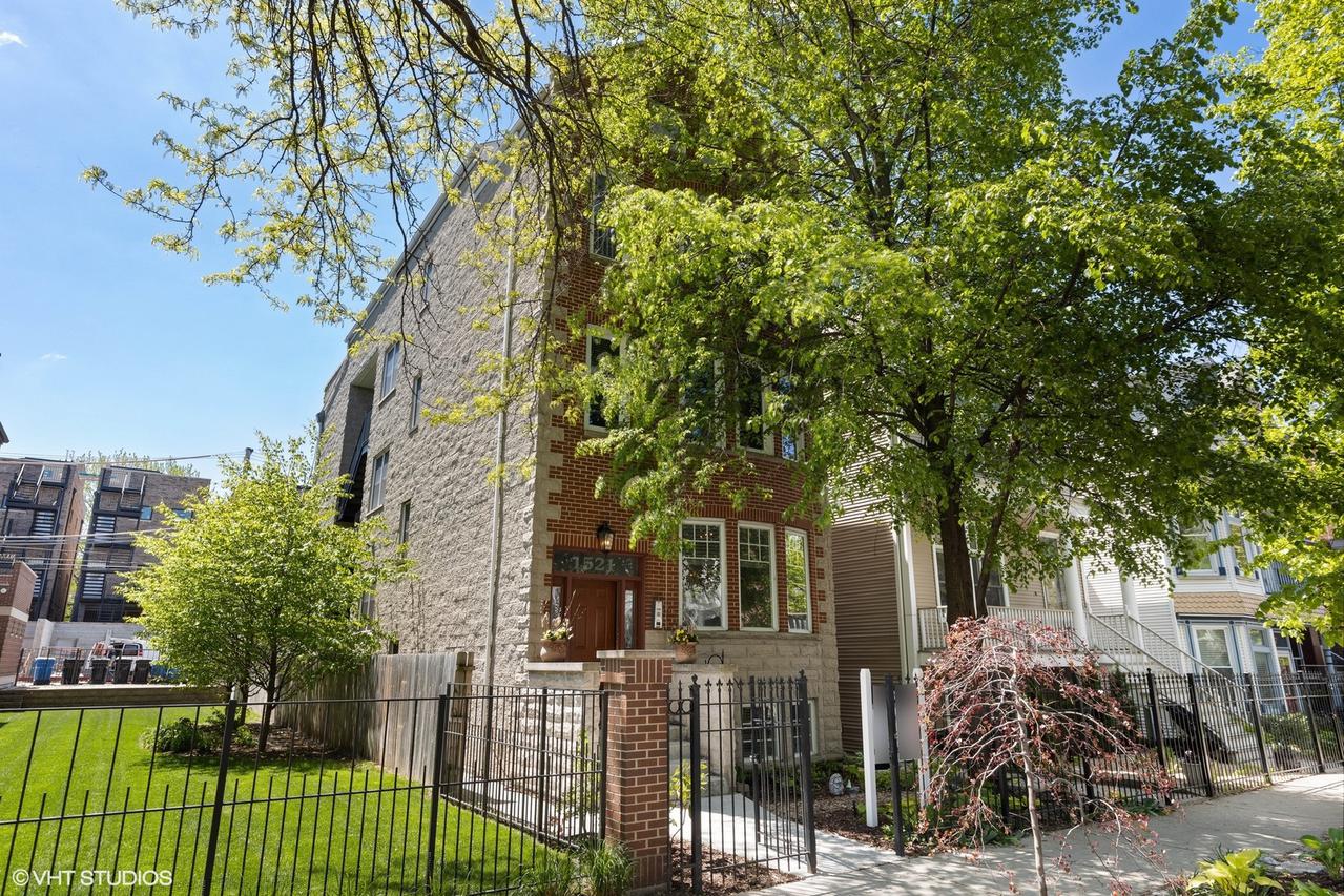 1521 W Wolfram St. #1, Chicago, IL 60657