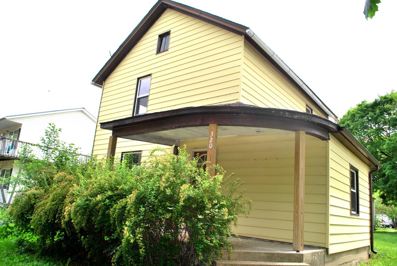 320 N Elm St., Franklin Grove, IL 61031