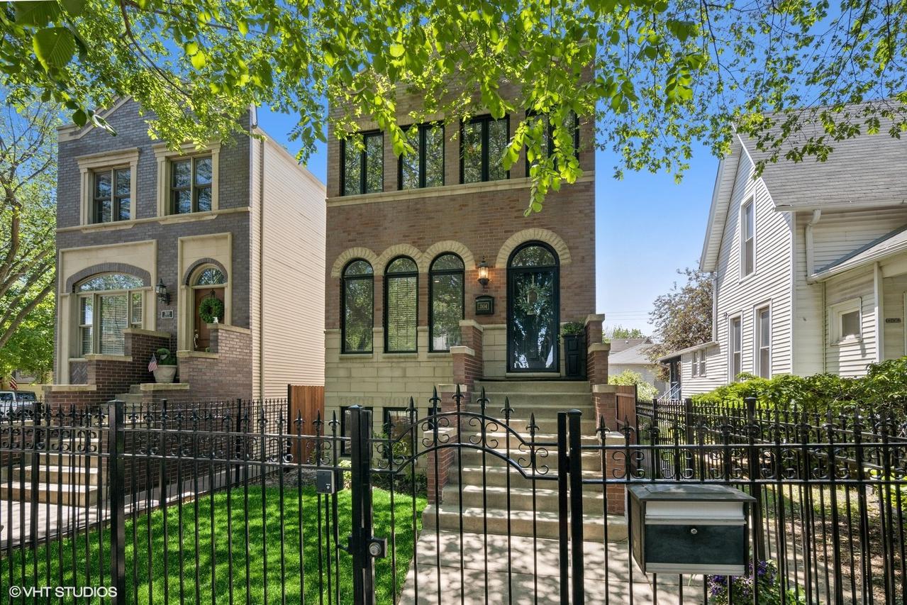 3104 N Sawyer Ave., Chicago, IL 60618