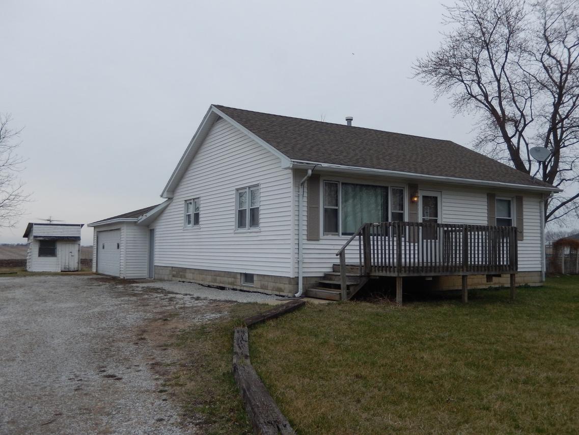 9251 E 3000n Rd., Momence, IL 60954