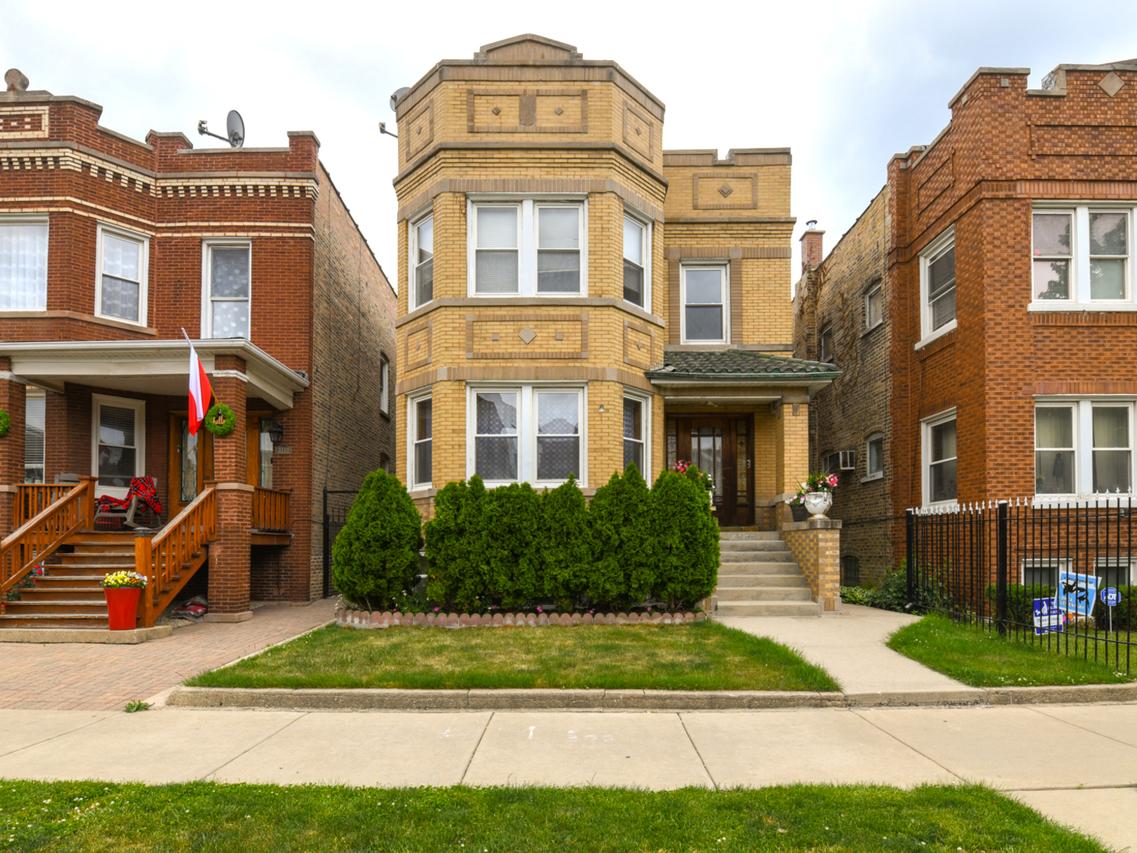 3116 N Davlin Ct., Chicago, IL 60618