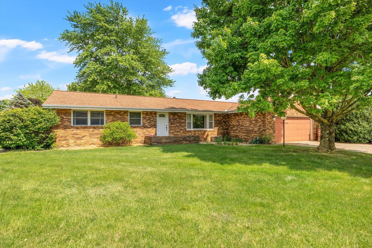 21 Glendale Dr., Fisher, IL 61843