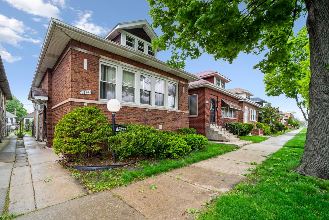 7948 S Perry Ave., Chicago, IL 60620