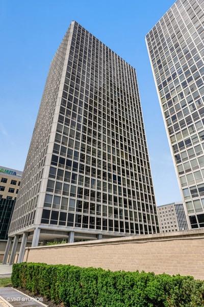 340 W Diversey Pkwy. #1415, Chicago, IL 60657