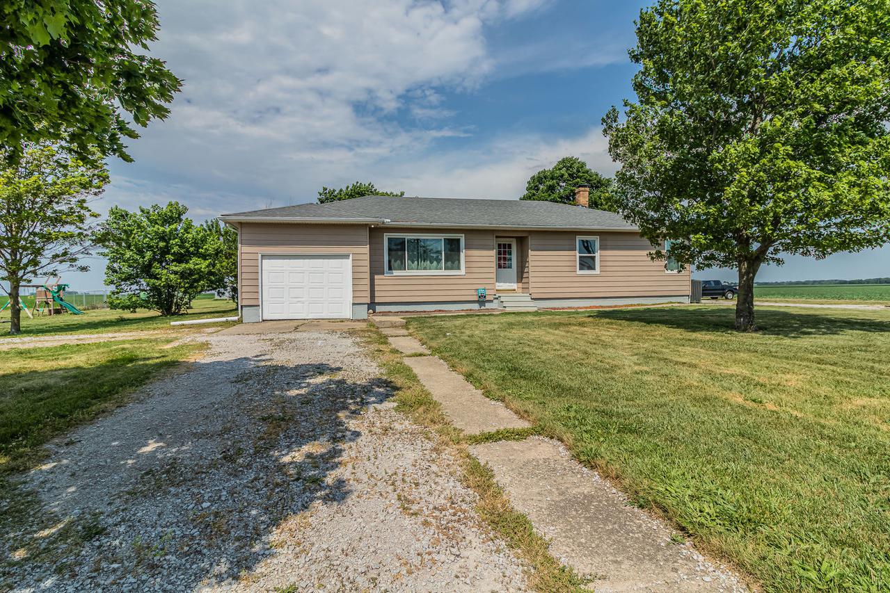 3225 County Road 725, Fisher, IL 61843