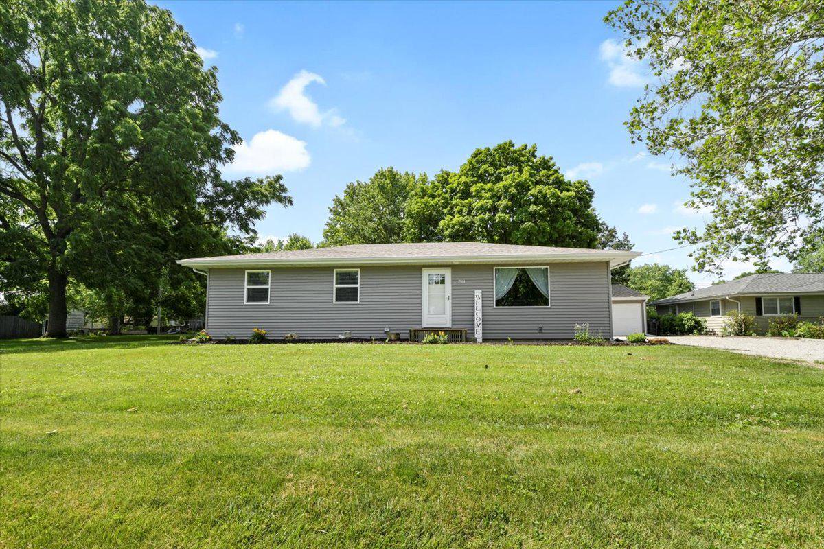 703 Walker Ave., St. Joseph, IL 61873