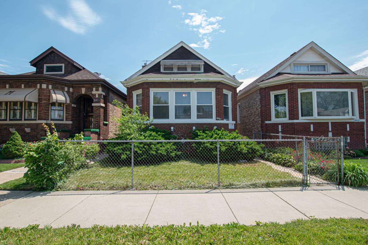 8935 S Marshfield Ave., Chicago, IL 60620