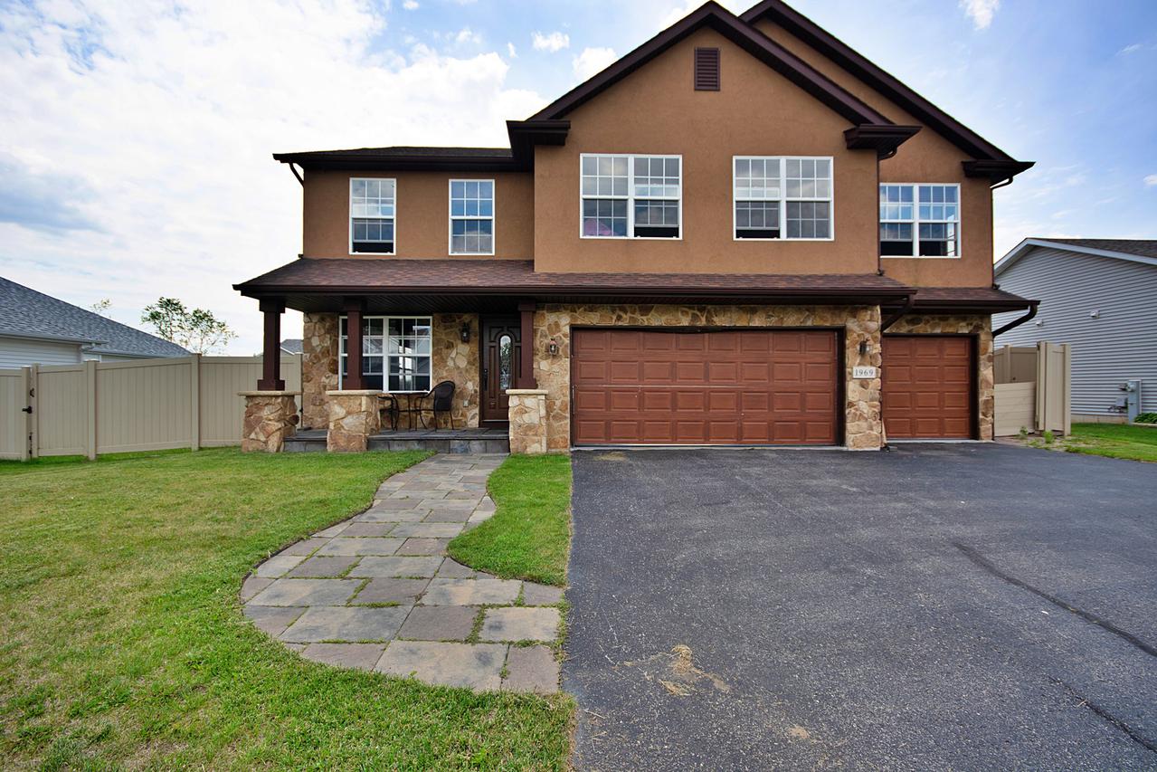1969 Lakindale Dr., Machesney Park, IL 61115