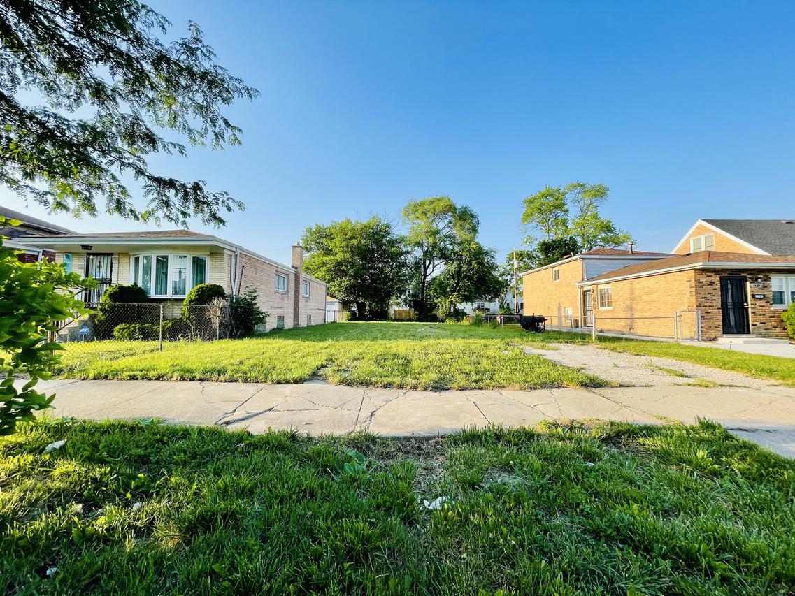 1746 W Edmaire St., Chicago, IL 60643