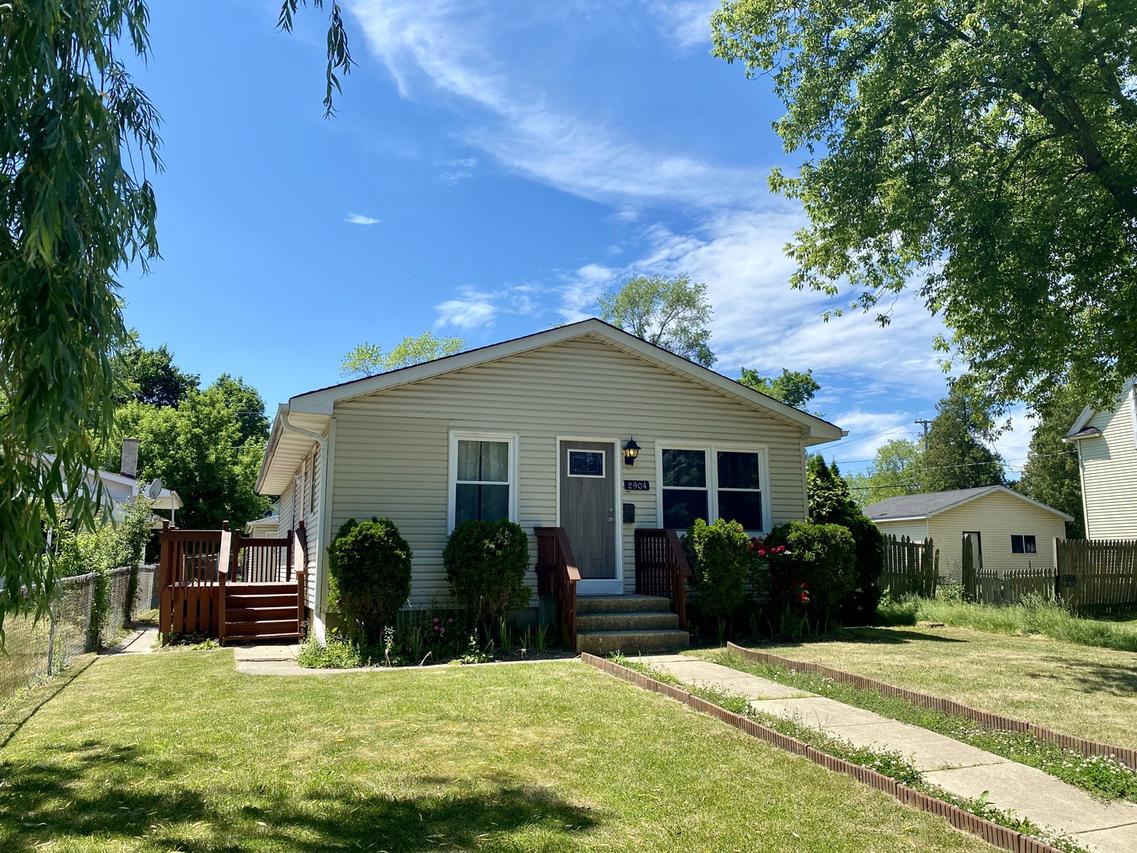 2904 Gilboa Ave., Zion, IL 60099