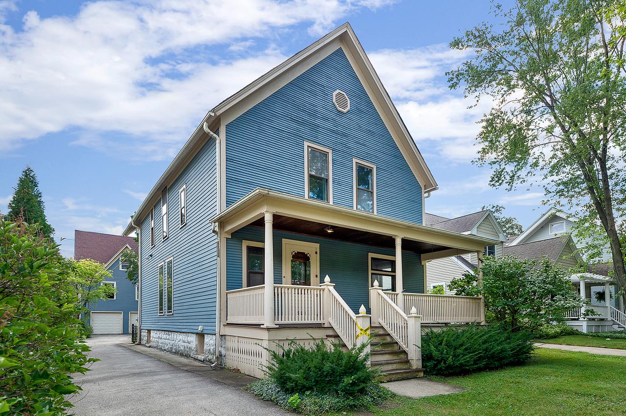 321 S Madison Ave., La Grange, IL 60525