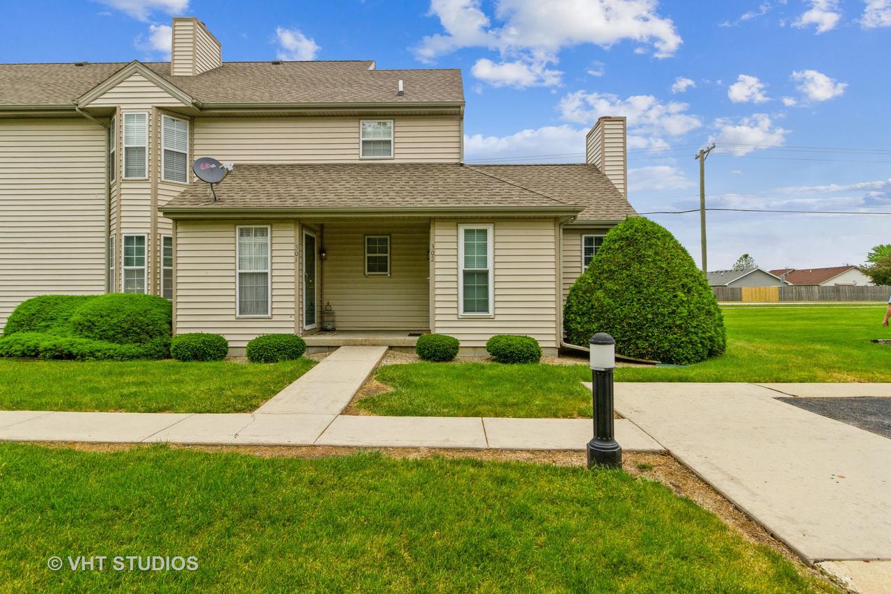 302 Chesterfield Ct., Bourbonnais, IL 60914