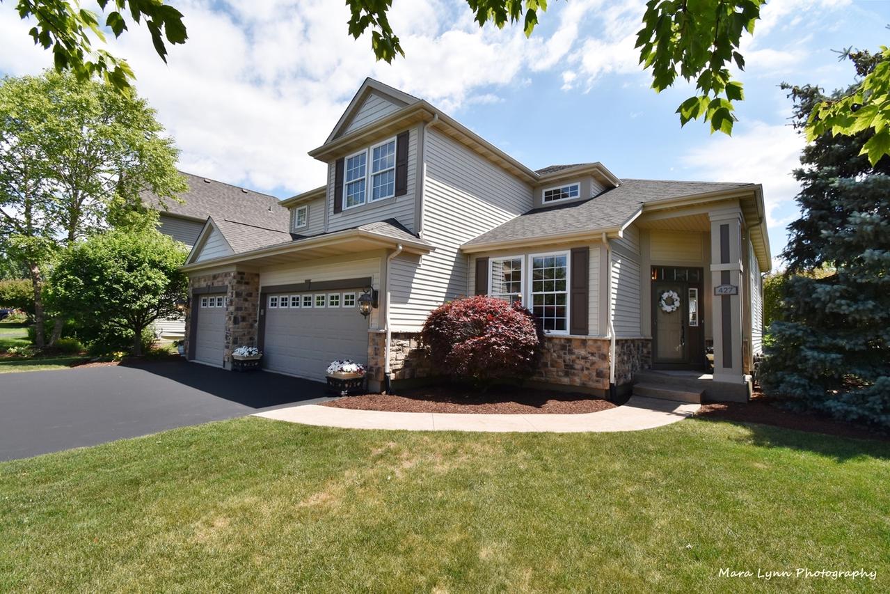 427 Glover Dr., North Aurora, IL 60542