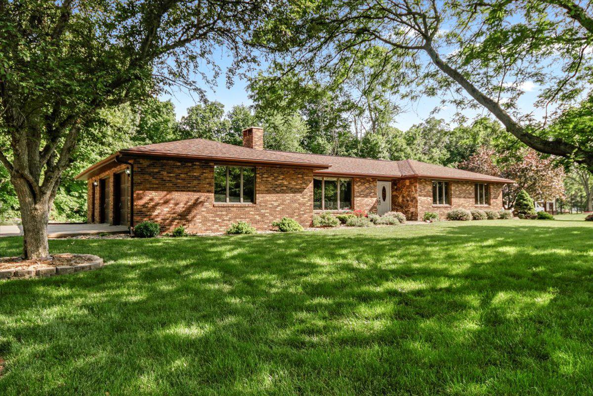 6 Maple Leaf Ln., Washington, IL 61571