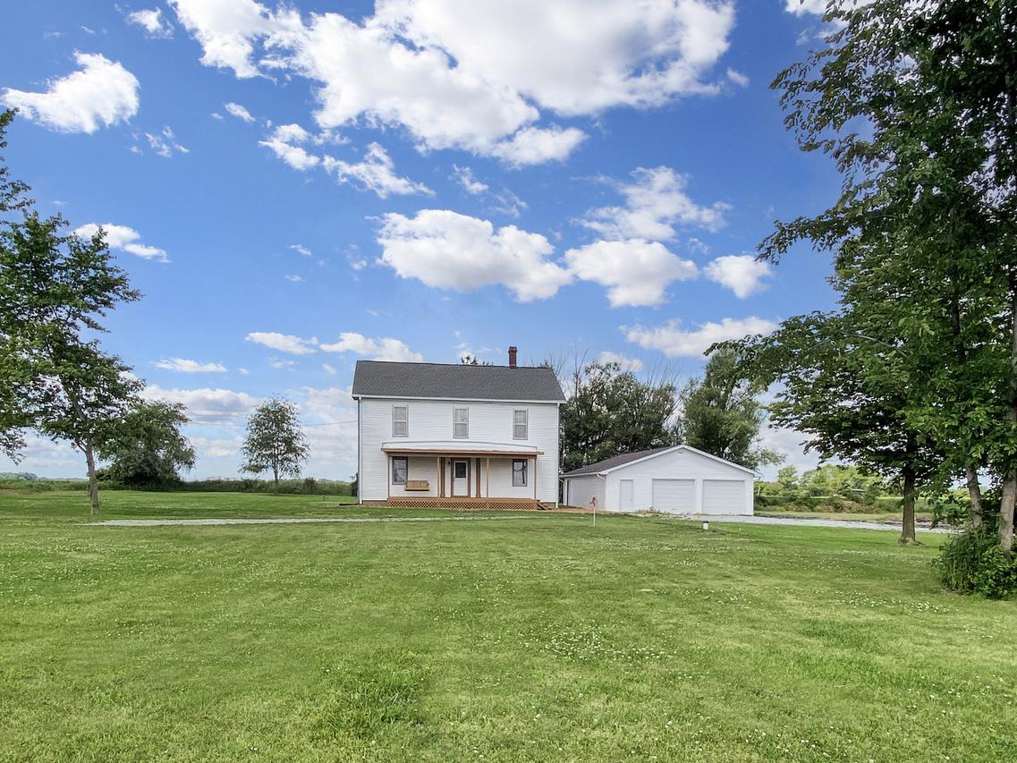 171 County Road 525, Sadorus, IL 61872