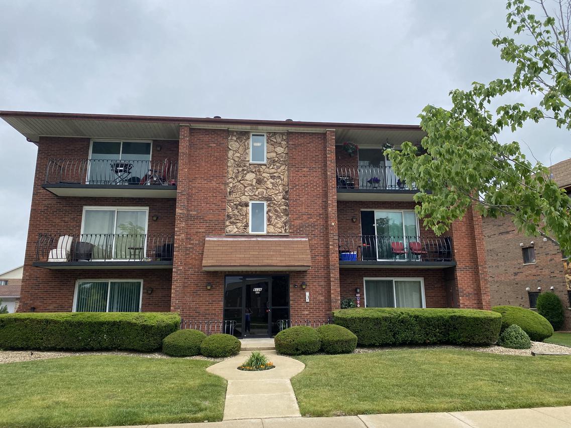 8136 169th St. #3E, Tinley Park, IL 60477