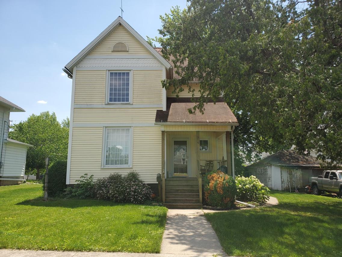 216 W Franklin St., Lanark, IL 61046