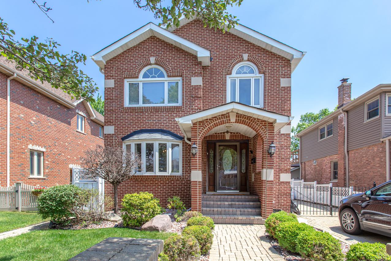5605 S Nordica Ave., Chicago, IL 60638