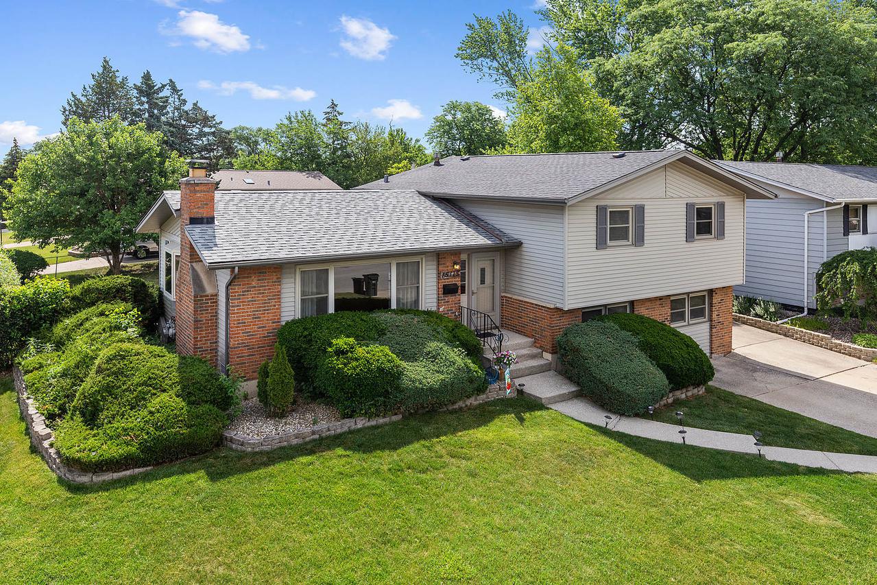 [Address Unavailable], Oak Forest, IL 60452