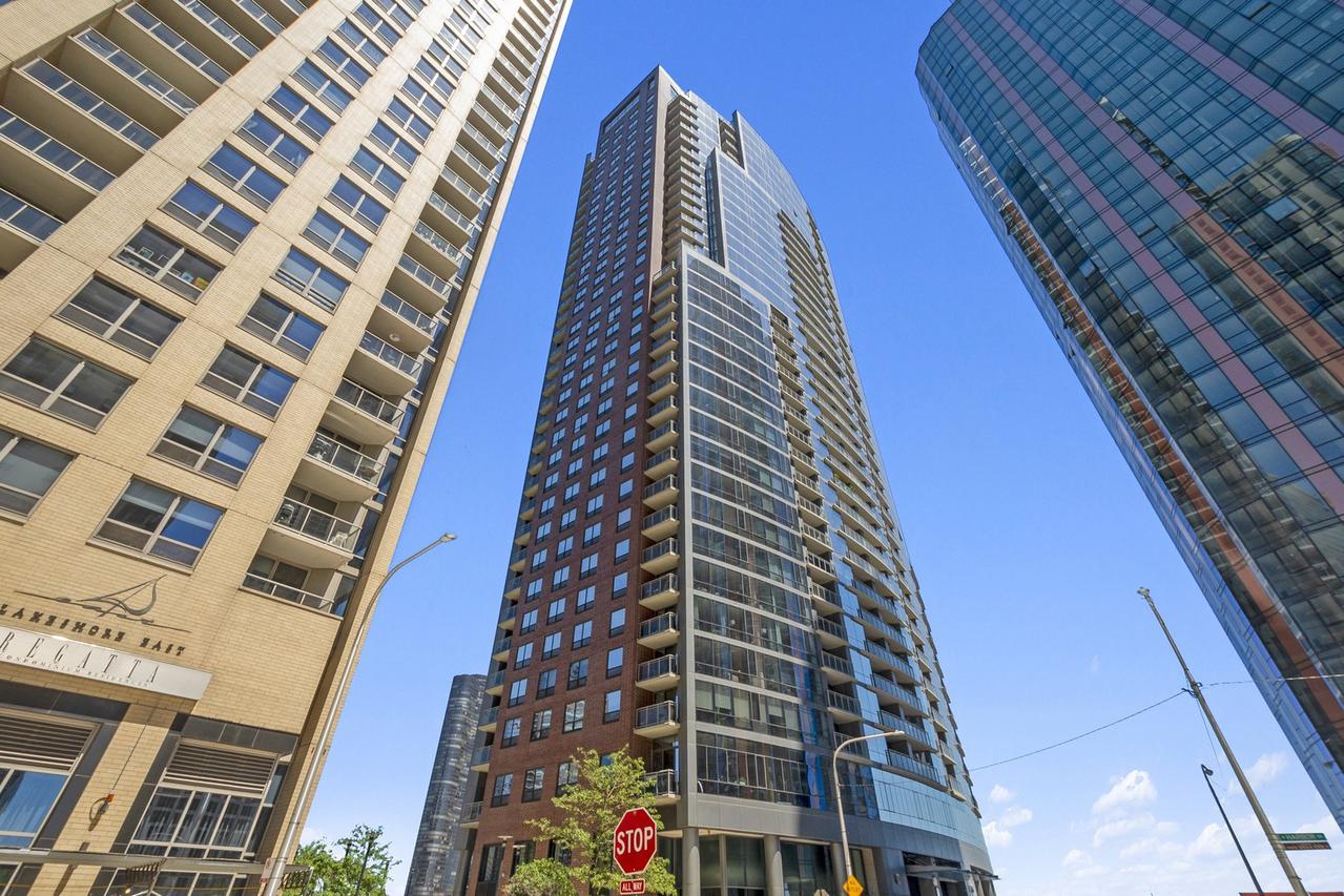 450 E Waterside Dr. #1706, Chicago, IL 60601