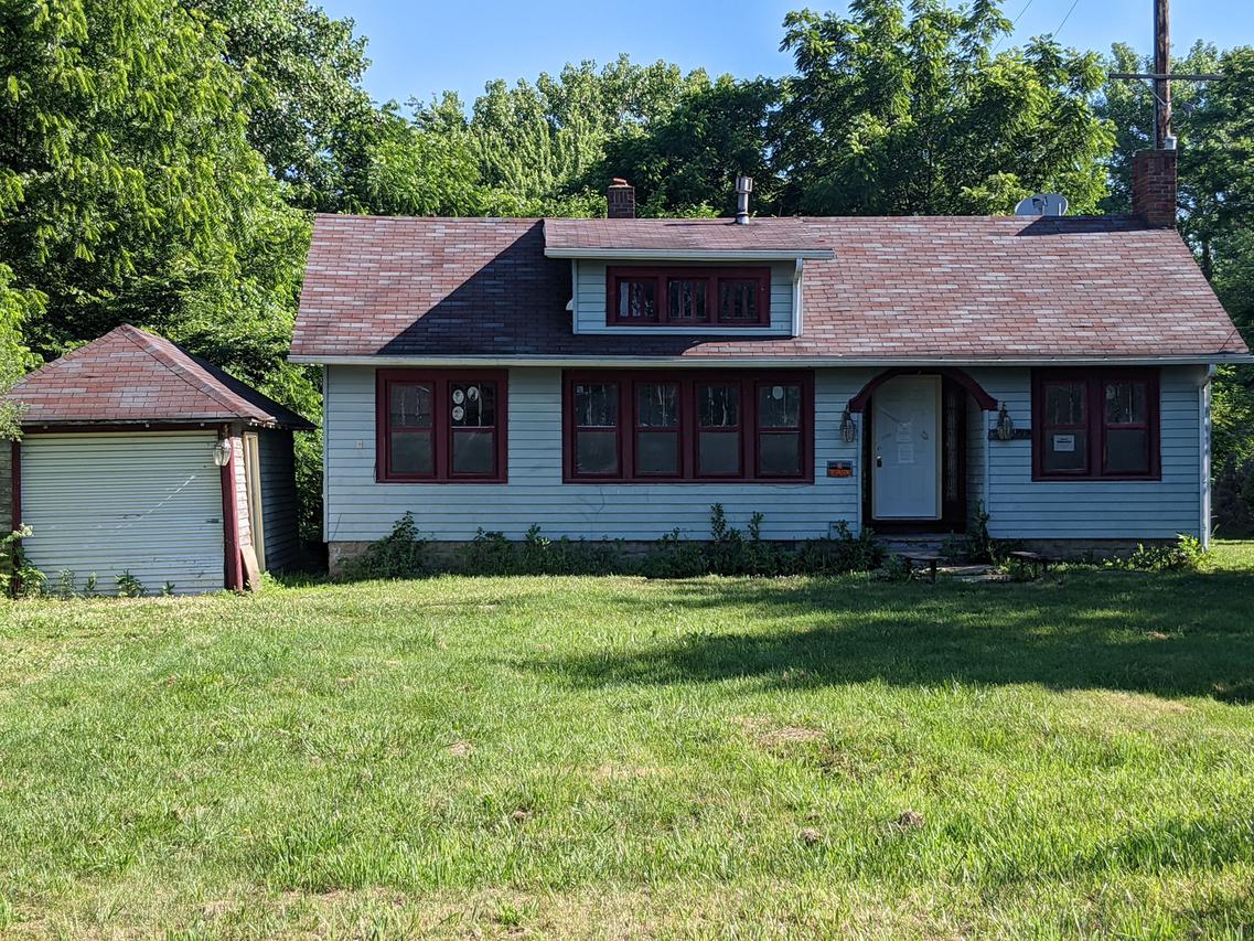 11493 E Keyser St., Momence, IL 60954