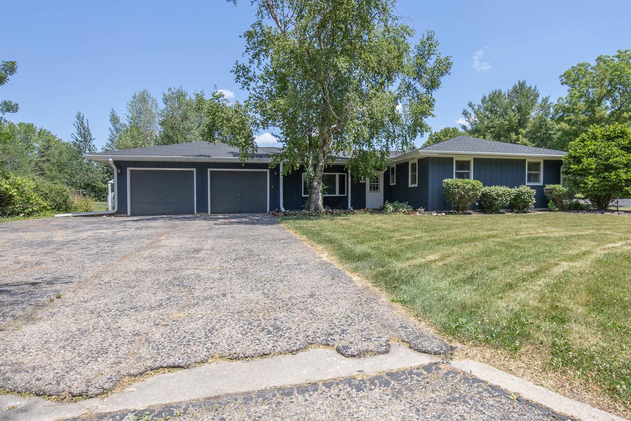 8093 E Hilltop Ct., Winnebago, IL 61088