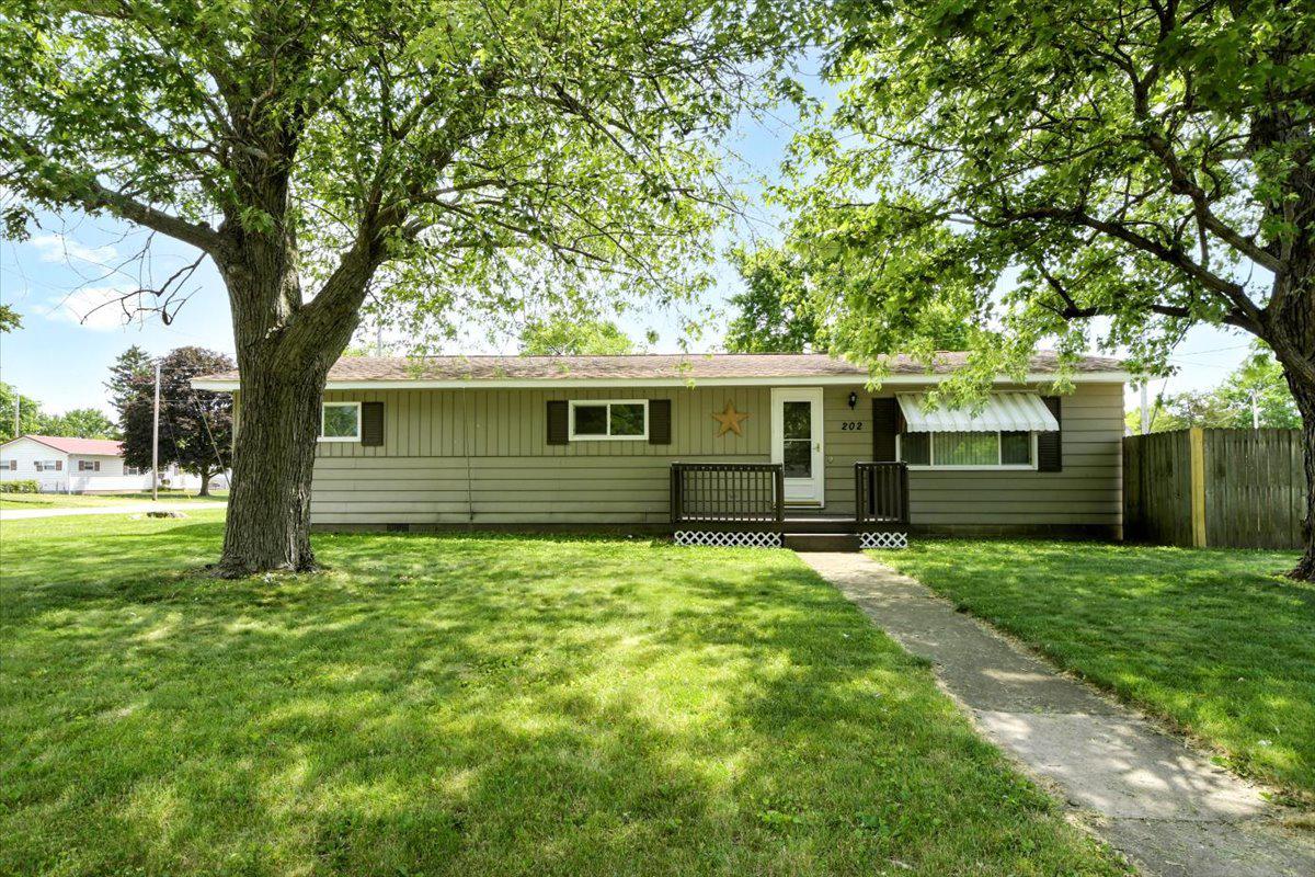 202 N Schluter St., Thomasboro, IL 61878