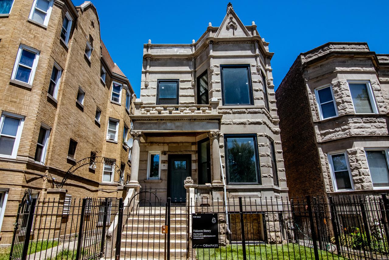 3912 W Congress Pkwy., Chicago, IL 60624