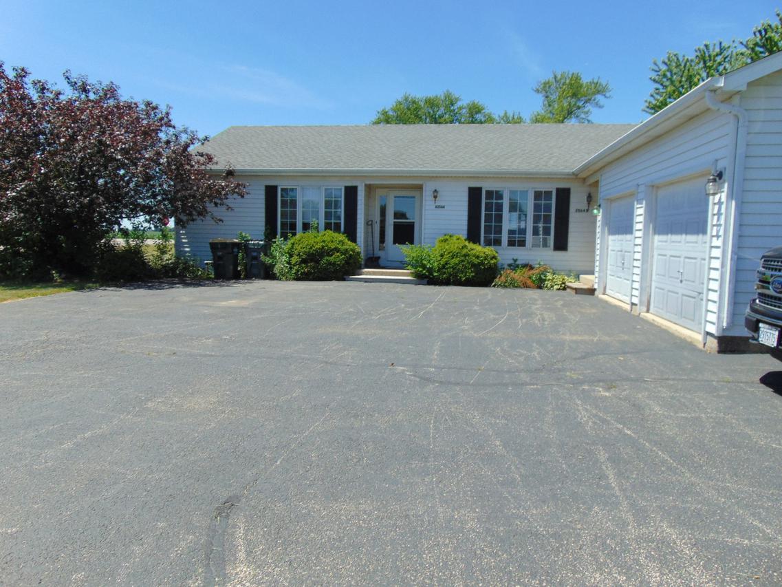 2564 N 4645th Rd., Somonauk, IL 60552